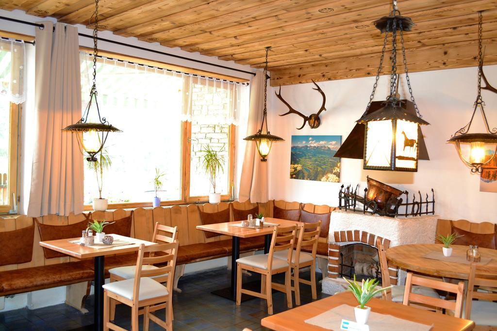 Hotel Aurach